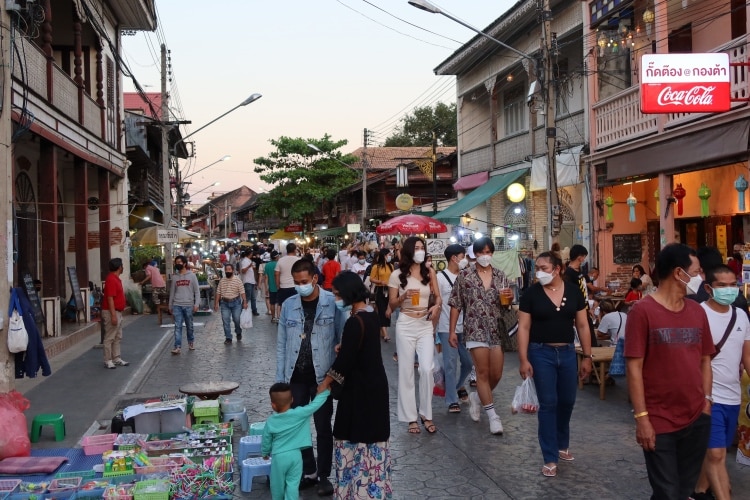 Shoppers on Lampang Walking Street 